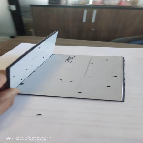 Panel compuesto de aluminio espejo recubierto con nano-PVDF para decoraciones arquitectónicas elegantes y modernas