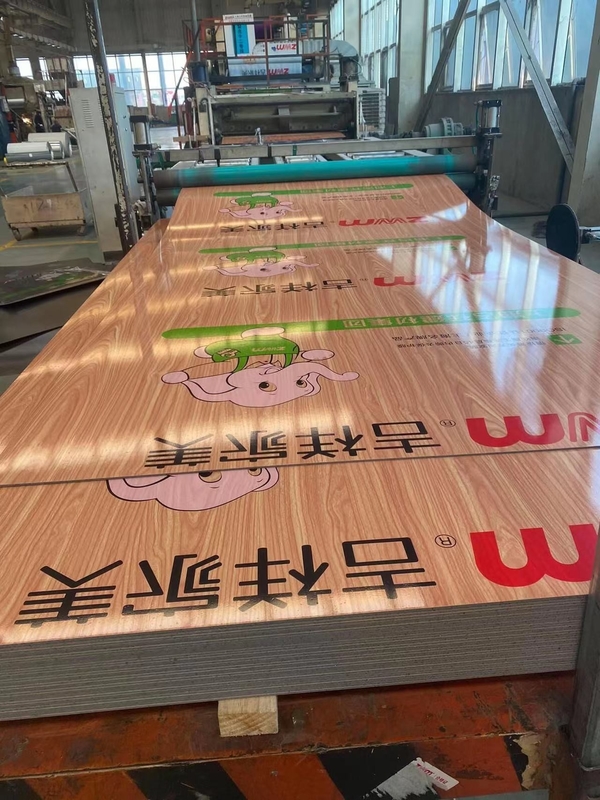 El panel compuesto de aluminio de madera del granito PE para la señalización 3M M interiores 5M M cepillado