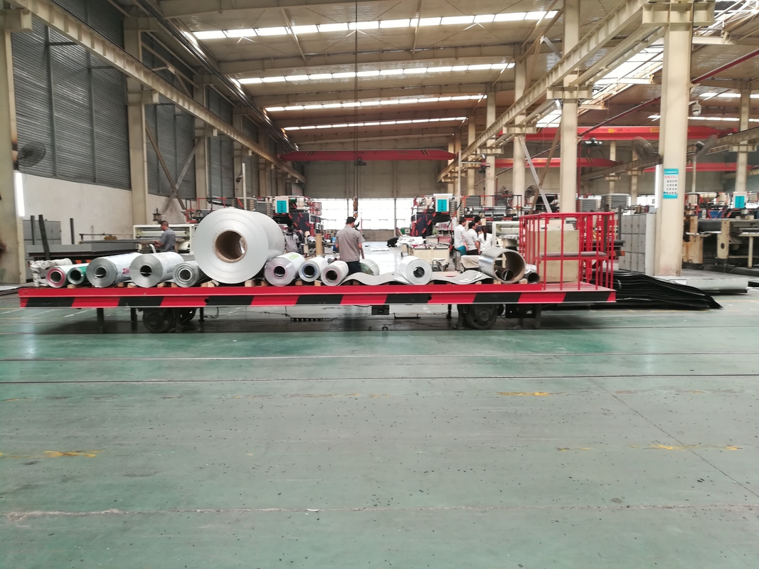 Fácil de limpiar y mantener bobina de aluminio prepintada para fachadas y paredes de edificios de bajo mantenimiento