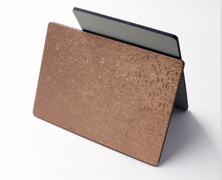 Precio competitivo Panel compuesto de aluminio de alucobond 4 * 8 pies tamaño para interiores y exteriores