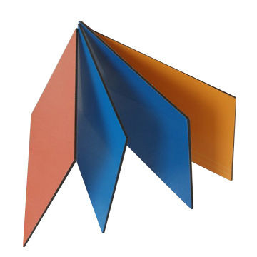 Precio competitivo Panel compuesto de aluminio de alucobond 4 * 8 pies tamaño para interiores y exteriores