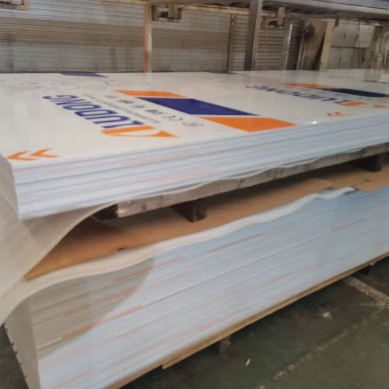 A2 B1 Panel de aluminio compuesto resistente al fuego 4 mm PE/PVDF recubierto de hoja ACP