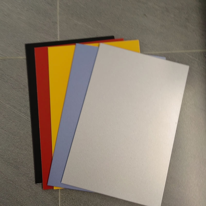 El panel compuesto de aluminio ignífugo ACM 4m m del estándar A2 de Alucobond, peso ligero para la pared de cortina