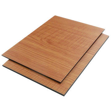 Panel compuesto de aluminio de madera de 4 mm, revestimiento PVDF, aislamiento acústico para el panel de pared del aeropuerto de grado Alucobond