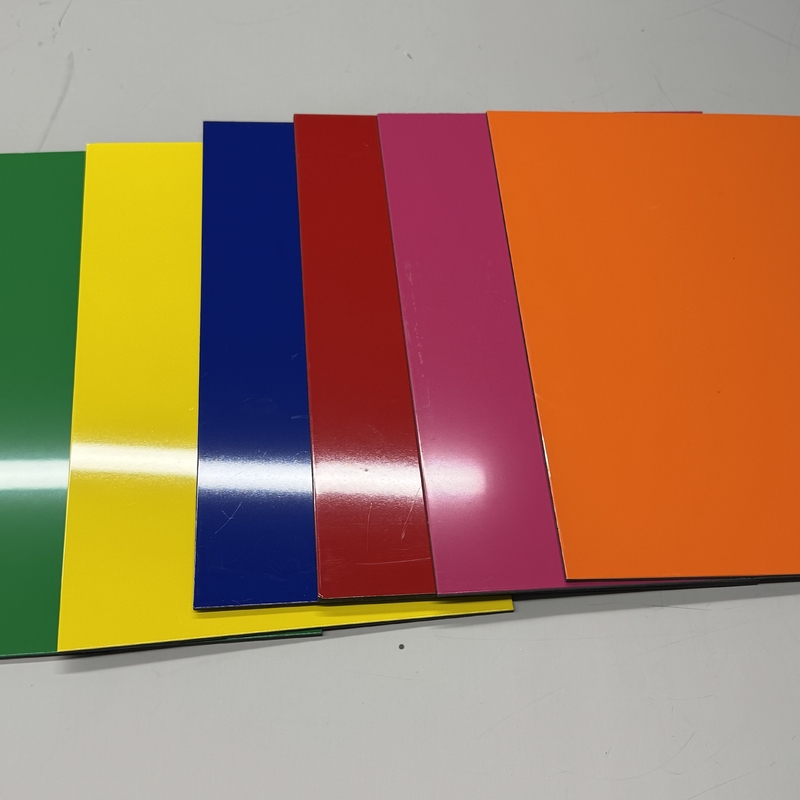 Panel de aluminio compuesto resistente al agua de 2 mm-6 mm moderno para ventanas de paredes de cortinas
