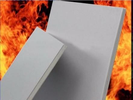 Panel compuesto de aluminio de venta caliente 4x8 pies PVDF PE recubierto a prueba de fuego de peso ligero personalizado disponible para decoración interior exterior