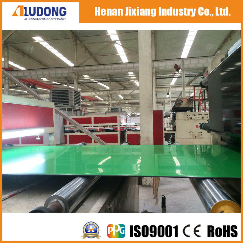 Precio de fábrica Shanghai Jixiang ISO 9001 Factory Acp Sheet Paneles compuestos de aluminio para revestimiento exterior Techo de pared interior