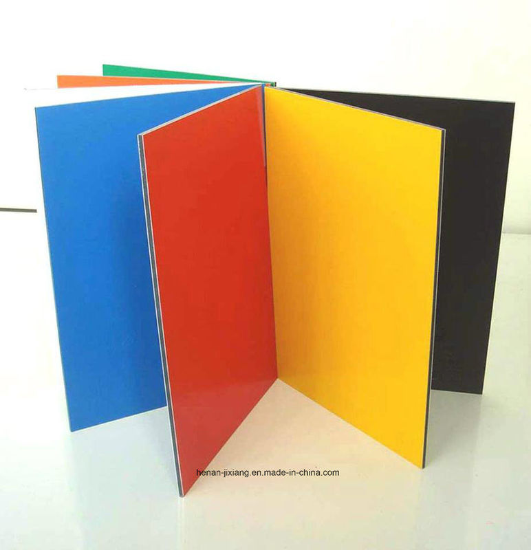 Panel compuesto de aluminio de venta caliente 4x8 pies PVDF PE recubierto a prueba de fuego de peso ligero personalizado disponible para decoración interior exterior