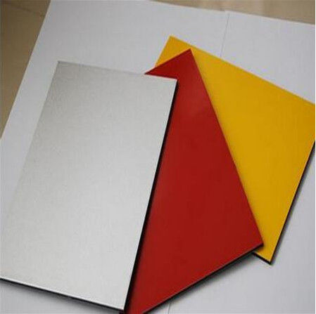 Panel Sandwich de Aluminio Anticolisión Fuerza superior y acabado de molino para un rendimiento óptimo