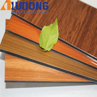 Fabrica OEM Grano de madera ACP 4mm, Revestimiento PVDF, Superficie anti-rasguños para revestimiento de paredes interiores exteriores Mejor vendedor