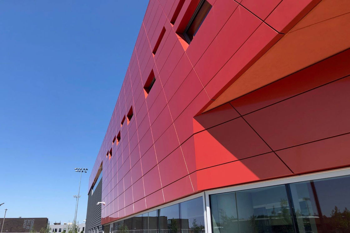 Panel compuesto de aluminio de alto brillo con revestimiento PVDF Protección definitiva para la superficie de su edificio