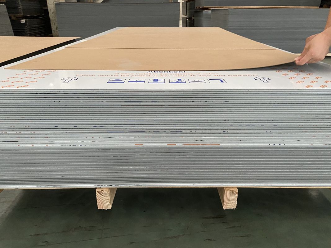 Tamaño máximo alcanza 2000 * 6000mm Panel de aluminio compuesto Solución definitiva para sus necesidades de construcción