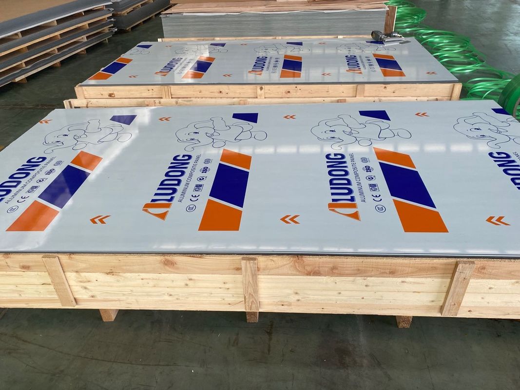 Mejore la estética de su edificio con paneles compuestos de aluminio cepillado