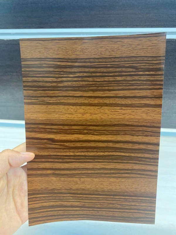 La madera coloreó la anchura compuesta de aluminio del panel el 1.57m de PVDF