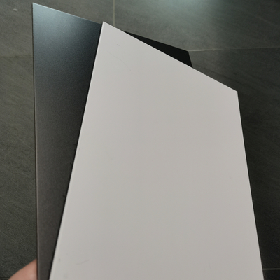 el panel compuesto de aluminio del grueso PE de 3m m para la cartelera 0,15 Mmx 0,15 milímetros