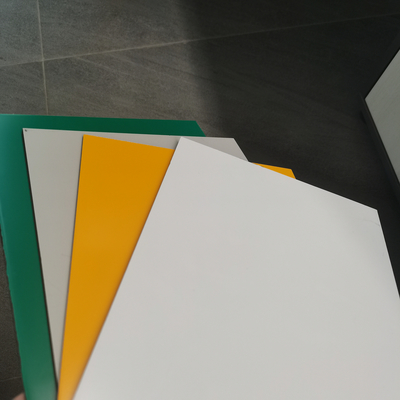 el panel compuesto de aluminio 1500m m de 3x 0.2m m ACP PE para la decoración interior