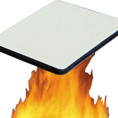 Peso ligero ACP y varios colores B1 FR Panel compuesto de aluminio con revestimiento PVDF para edificios y revestimientos Casa de hotel