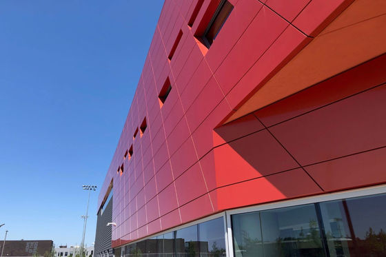 Panel compuesto de aluminio de alto brillo con revestimiento PVDF Protección definitiva para la superficie de su edificio