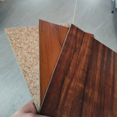 el panel compuesto de aluminio de madera de la anchura de 1240m m para la decoración al aire libre del revestimiento